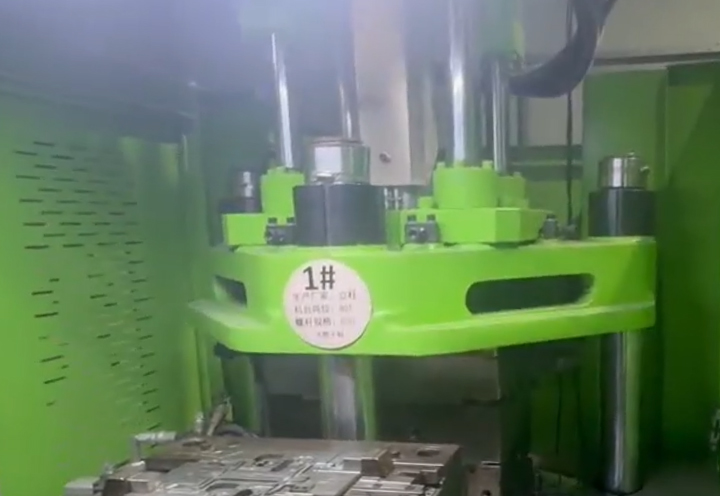 80T Three-Column Rotary Table Vertical Injection Molding Machine for Automotive Insert Molding